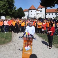 Varaždin: Ispred Starog grada održana je konferencija za novinare članova HNS-a