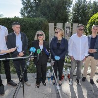 Zagreb: Olivera Majić položila vijenac na grob Dražena Petrovića