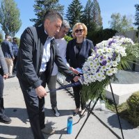 Zagreb: Olivera Majić položila vijenac na grob Dražena Petrovića