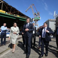 Premijer Andrej Plenković s ministrima Darkom Horvatom, Olegom Butkovićem i Garijem Cappellijem posjetio brodogradilište Uljanik