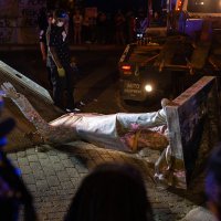 Prosvjednici su u SAD-u srušili spomenik konfederalnom predsjedniku iz vremena građanskog rata