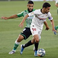Sevilla (Jesus Navas) - Betis (Nabil Fekir)
