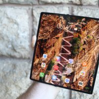 Huawei Mate Xs - fotografije uređaja