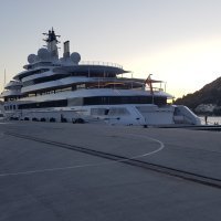 Potpuno nova Lurssenova superjahta uplovila u Luku Gruž