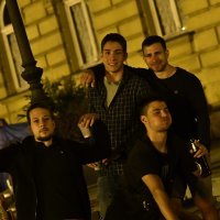 Zagreb: Veliki broj mladih na uličnom tulumu ispred HNK