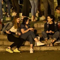 Zagreb: Veliki broj mladih na uličnom tulumu ispred HNK