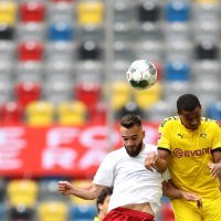 Fortuna Dusseldorf (Kenan Karaman) - Borussia Dortmund (Manuel Akanji)