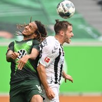 Wolfsburg (Kevin Mbabu) - Freiburg (Christian Guenter)
