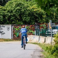 Zagreb: Sramotna poruka mržnje prema Srbima osvanula je tik uz dječje igralište