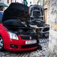 U Kaštel Lukšiću izgorio BMW