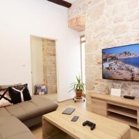 The Xy Suites
