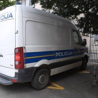 Privođenje Ivana Inje Bašića i drugih optuženih za šverc skupocjenih automobila