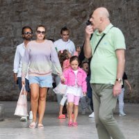 Tamara i Petra Ecclestone s obitelji prošetale Dubrovnikom