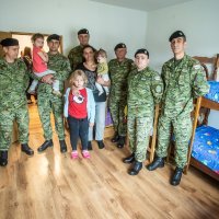 Hrvatski vojnici samohranoj majci uredili dom