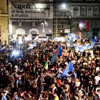 Napoli - Juventus; slavlje navijača u Napulju nakon osvojenog Kupa