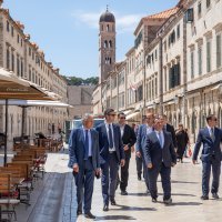 Ministar Vili Beroš došao na sastanak sa Stožerom civilne zaštite