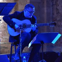 U crkvi sv. Nikole održan koncert Bože Vreće i Edina Karamazova