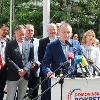 Predizborni skup Domovinskog pokreta na osječkom trgu Slobode