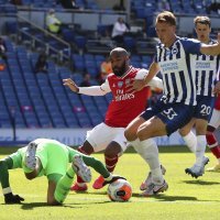 Brighton (Dan Burn) - Arsenal (Alexandre Lacazette)
