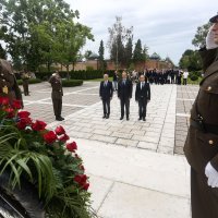 Orsat Miljenić na Mirogoju položio vijence povodom obilježavanja dana antifašističke borbe