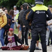 Prosvjed zbog mjera borbe protiv koronavirusa