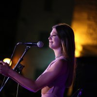 Drugog dana 60. Međunarodnog dječjeg festivala u Šibeniku koncert je održala Mia Negovetić