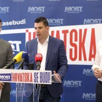 Božo Petrov, Nikola Grmoja i Vladimir Troskot