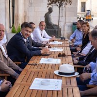 Andrej Plenković popio kavu u Dubrovniku