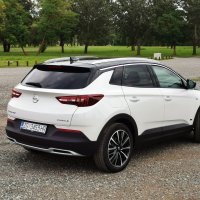 Opel Grandland X Hybrid4 AWD