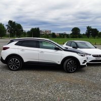 Opel Grandland X Hybrid4 AWD i Corsa-e