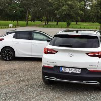 Opel Grandland X Hybrid4 AWD i Corsa-e