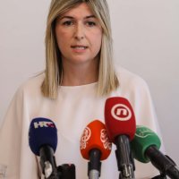 Održana konferencija za medije o ukidanju pratnje bliskih osoba uz djecu i rodilje