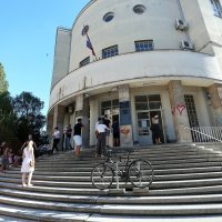 Zagreb: Velika gužva za glasanje u Križanićevoj ulici