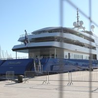 Jahta Queen Miri privezana u Puli