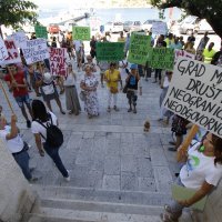 Prosvjed u Makarskoj