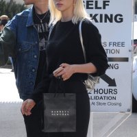 Nicola Peltz, Amwar Hadid