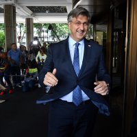 Zajednička sjednica Predsjedništva i Nacionalnog vijeća HDZ-a