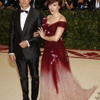 Scarlett Johansson i Colin Jost