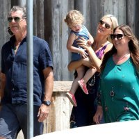 Pierce Brosnan, Sanja Banić