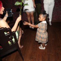 Cardi B s kćerkicom Kulture
