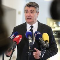 Zagreb: Zoran Milanović obišao je izložbu Miljenka Domijana
