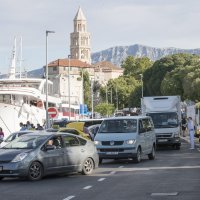 Gužva u trajektnoj luci u Splitu