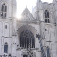 Požar u katedrali u Nantesu