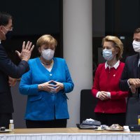 Rutte, Merkel, Von der Leyen i Macron
