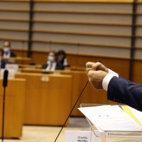 Charles Michel i Ursula von der Leyen u Europskom parlamentu