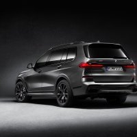 BMW X7 Dark Shadow Edition