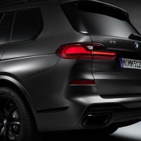 BMW X7 Dark Shadow Edition