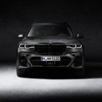 BMW X7 Dark Shadow Edition