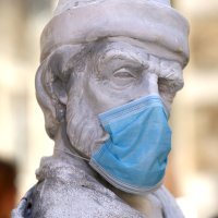 Šibenčani kipu Jurja Dalmatinca stavili zaštitnu masku