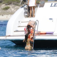 Lionel Messi i Luis Suarez s obiteljima na Formenteri